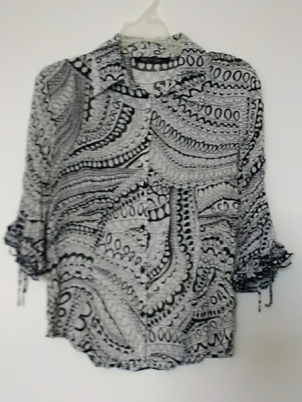 Violet & Claire Black and White Swirl-Print Women’s Blouse